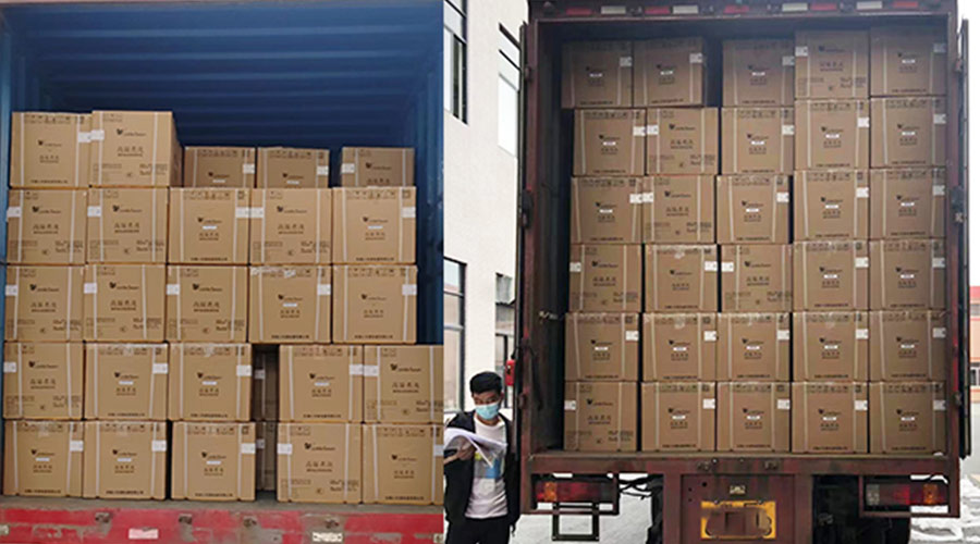 集裝箱裝柜進(jìn)行時(shí)！金環(huán)電器客戶迷你洗衣機(jī)順利發(fā)貨！