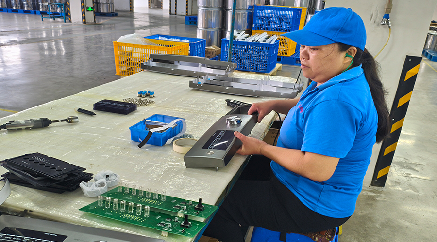 品質(zhì)源于嚴(yán)苛測(cè)試，金環(huán)電器的實(shí)驗(yàn)室保障